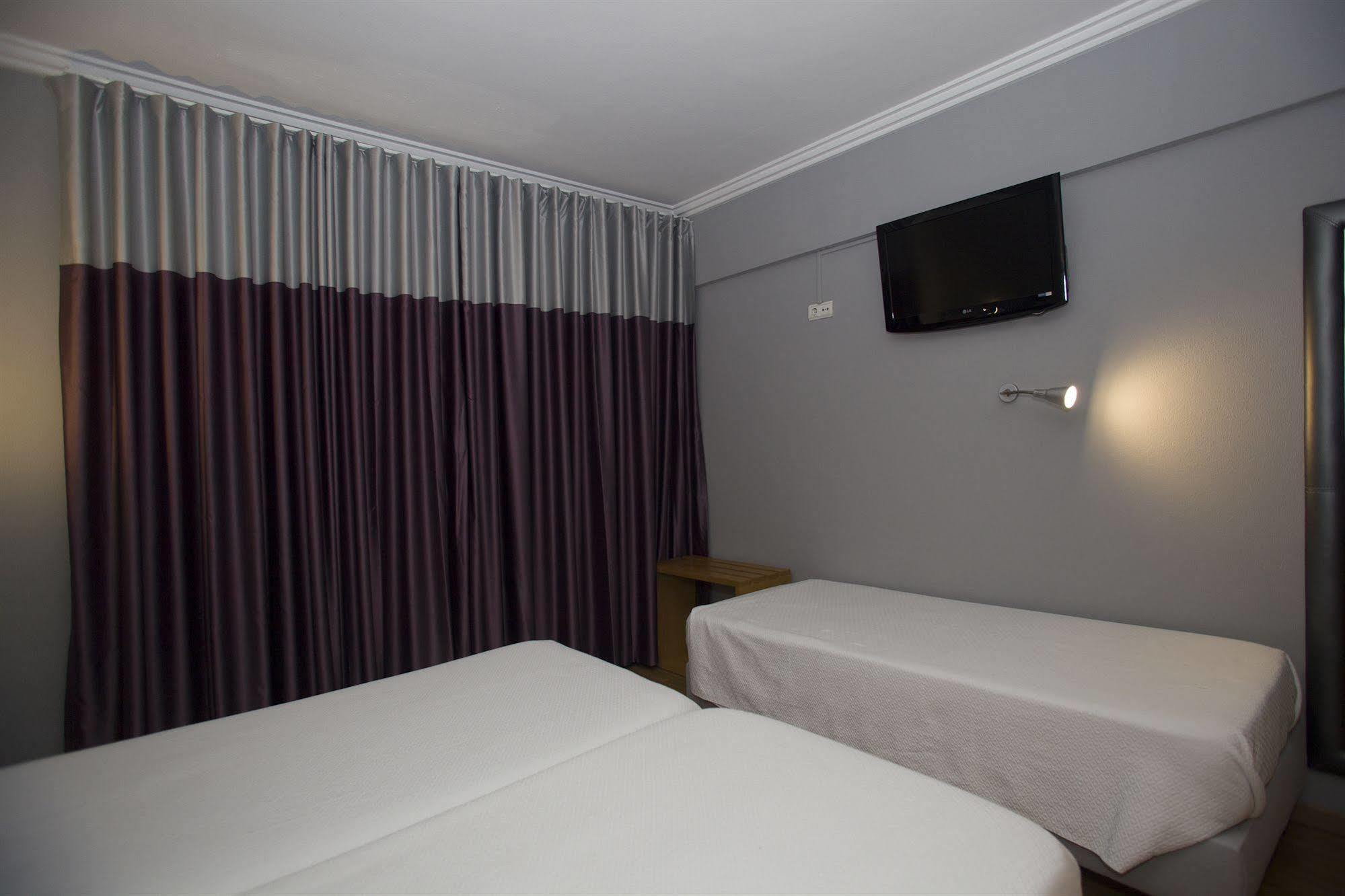 Hotel Capital Lisboa Екстериор снимка